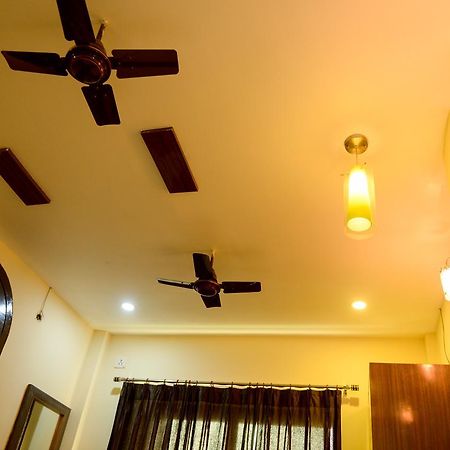 Hotel Mm Guwahati Luaran gambar